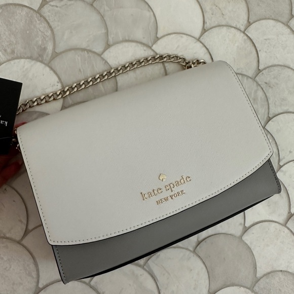 BEAUTIFUL BRAND NEW GREY AND WHITE KATE SPADE CROSS BODY! STRAP INCLUDED! - Picture 2 of 16